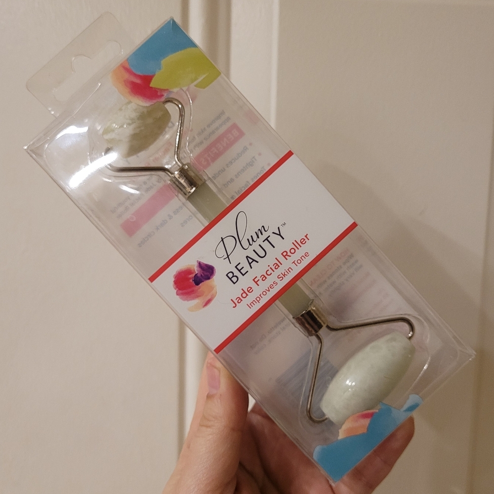 Plum Beauty Jade Face Roller Beauty Tool